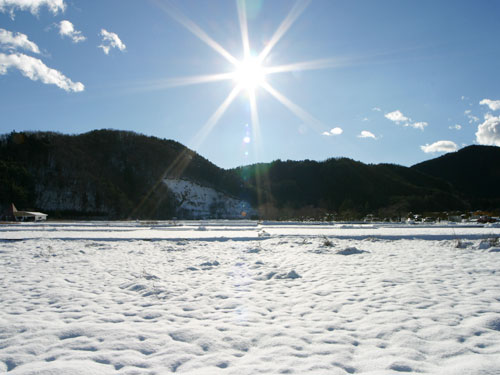 雪と太陽素材